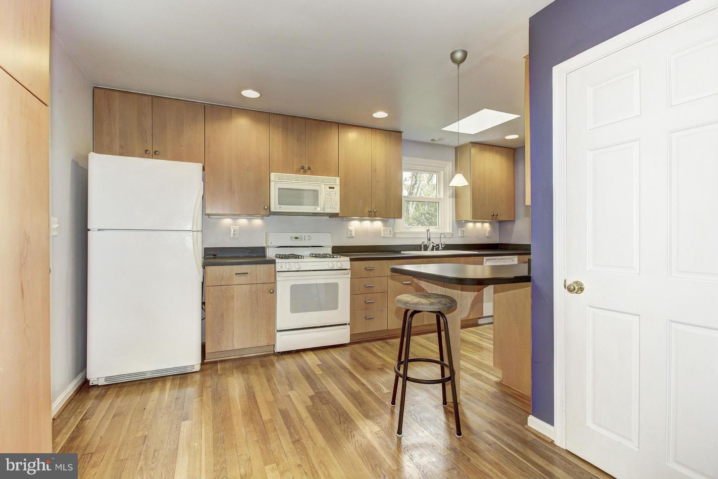 10517 Samona Road Cockeysville, MD 21030 - Photo 6 of 22 Upgraded Kitchen