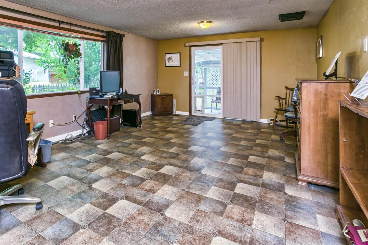 2114 Delta Waters Road Medford, OR 97504 - Photo 10 of 32 Additional Photo