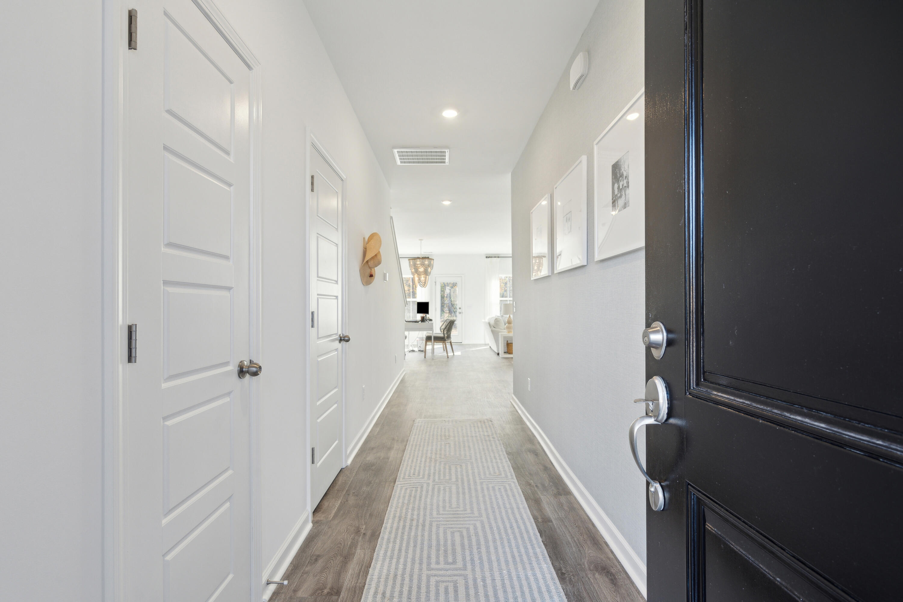 724 Ridgley Drive Summerville, SC 29486 - Photo 3 of 27 5512RubyFallsDr-KeenEyeMarketing-069