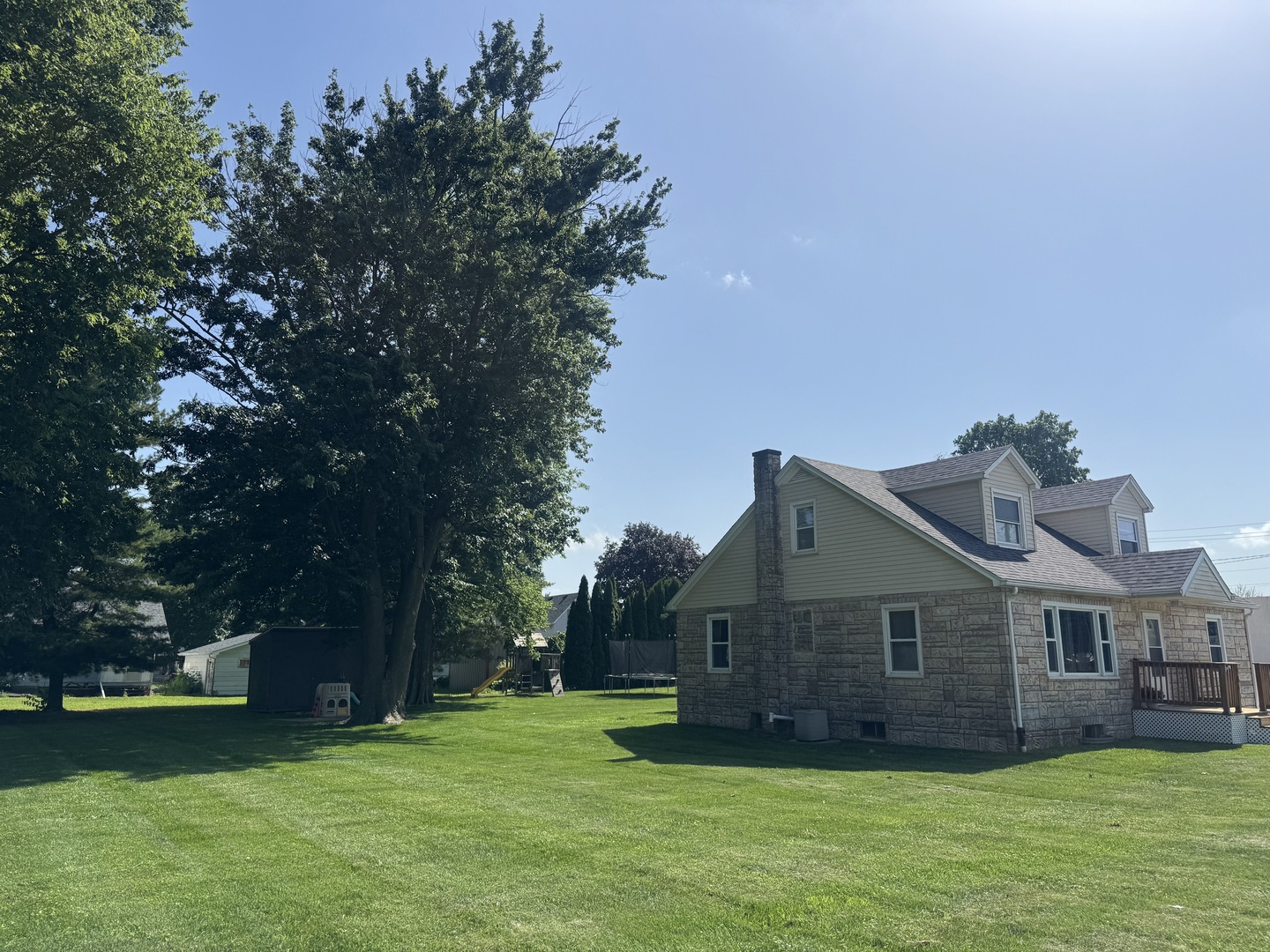 506 Southwest 3rd Street Aledo, IL 61231 - Photo 2 of 16