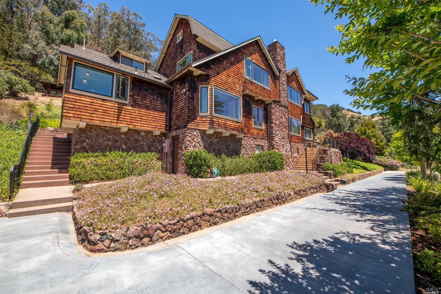 301 Locust Avenue San Rafael, CA 94901 - Photo 1 of 1 Gallery Image 1