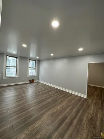 $900,000 | 1126 Ward Avenue | Soundview-Bruckner
