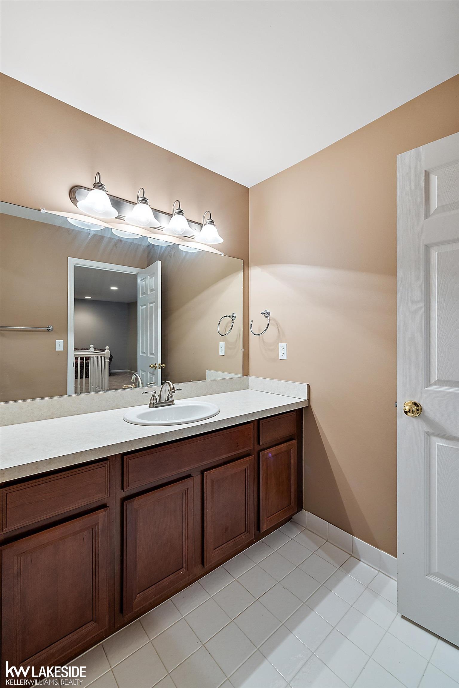 747 East Bluff Court Rochester Hills, MI 48306 - Photo 44 of 79
