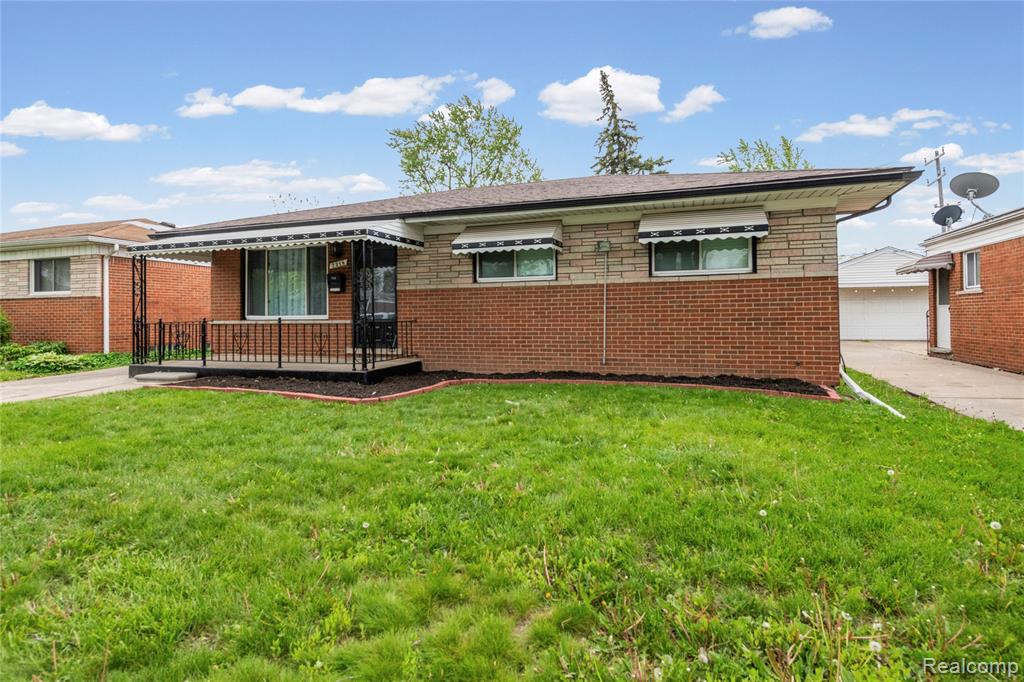 7218 Superior Street Center Line, MI 48015 - Photo 5 of 27