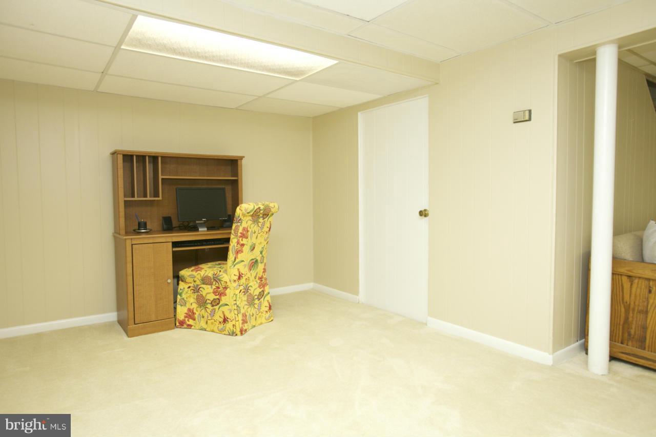 6503 Old Orchard Road Baltimore, MD 21239 - Photo 18 of 26 Family Room