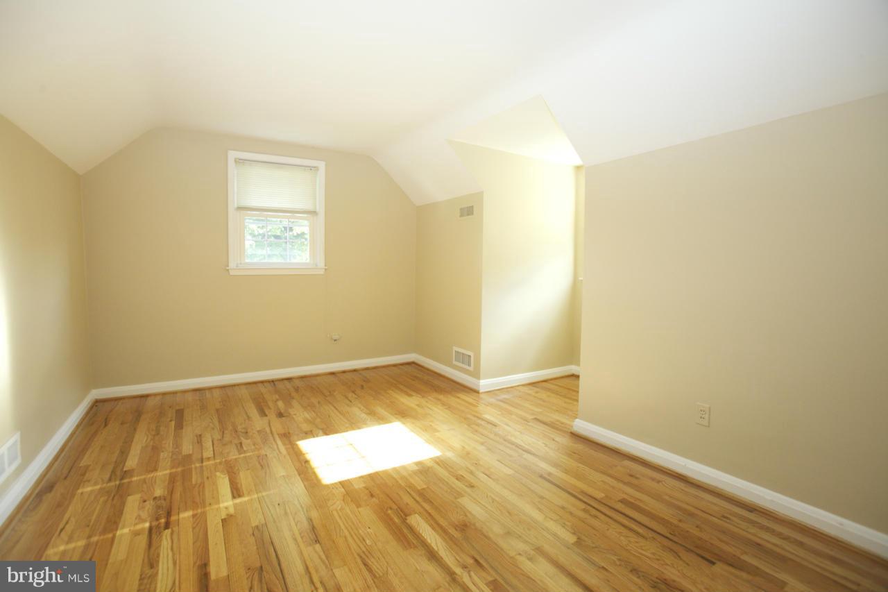 6503 Old Orchard Road Baltimore, MD 21239 - Photo 22 of 26 Bedroom (Master)