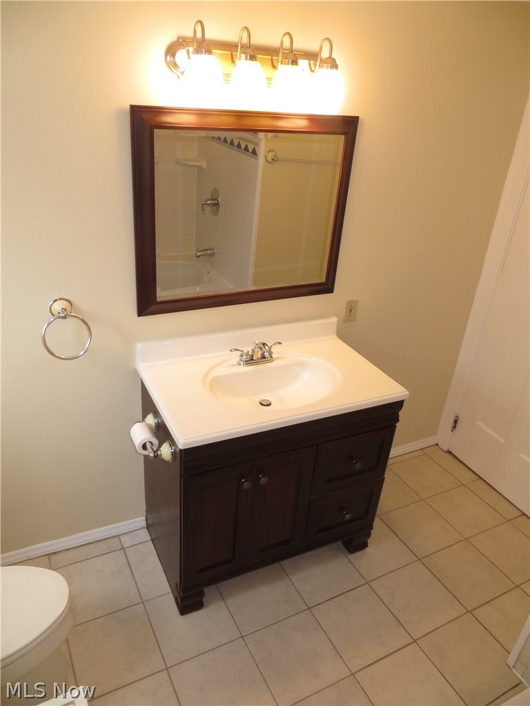 1624 Rydalmount Road Cleveland Heights, OH 44118 - Photo 27 of 33