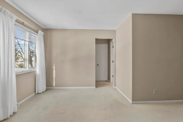 $375,000 | 9 Winterberry Trail, Madison, WI 53717