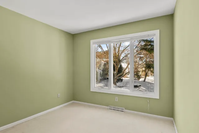 $375,000 | 9 Winterberry Trail, Madison, WI 53717