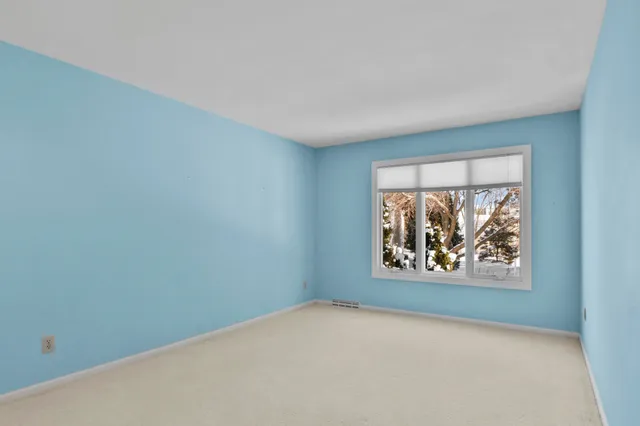 $375,000 | 9 Winterberry Trail, Madison, WI 53717