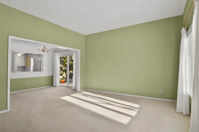 $375,000 | 9 Winterberry Trail, Madison, WI 53717