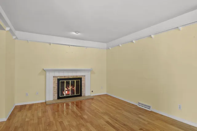 $375,000 | 9 Winterberry Trail, Madison, WI 53717