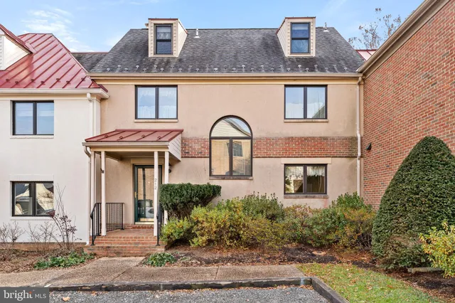 $695,000 | 212 East Marshall Street, Middleburg, VA 20117