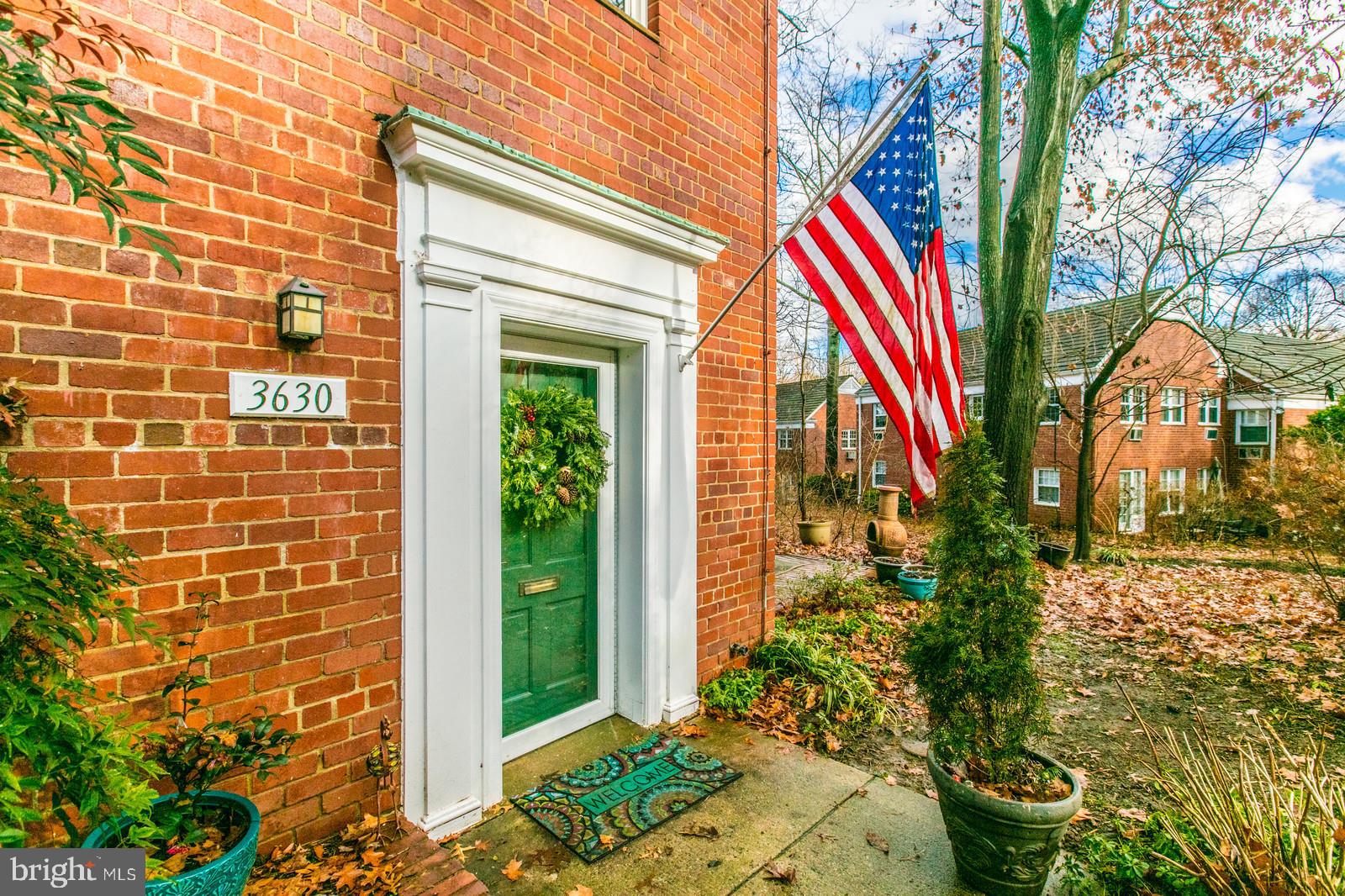 3630 Gunston Road Alexandria, VA 22302 - Photo 1 of 53 Classic Parkfairfax brick exterior