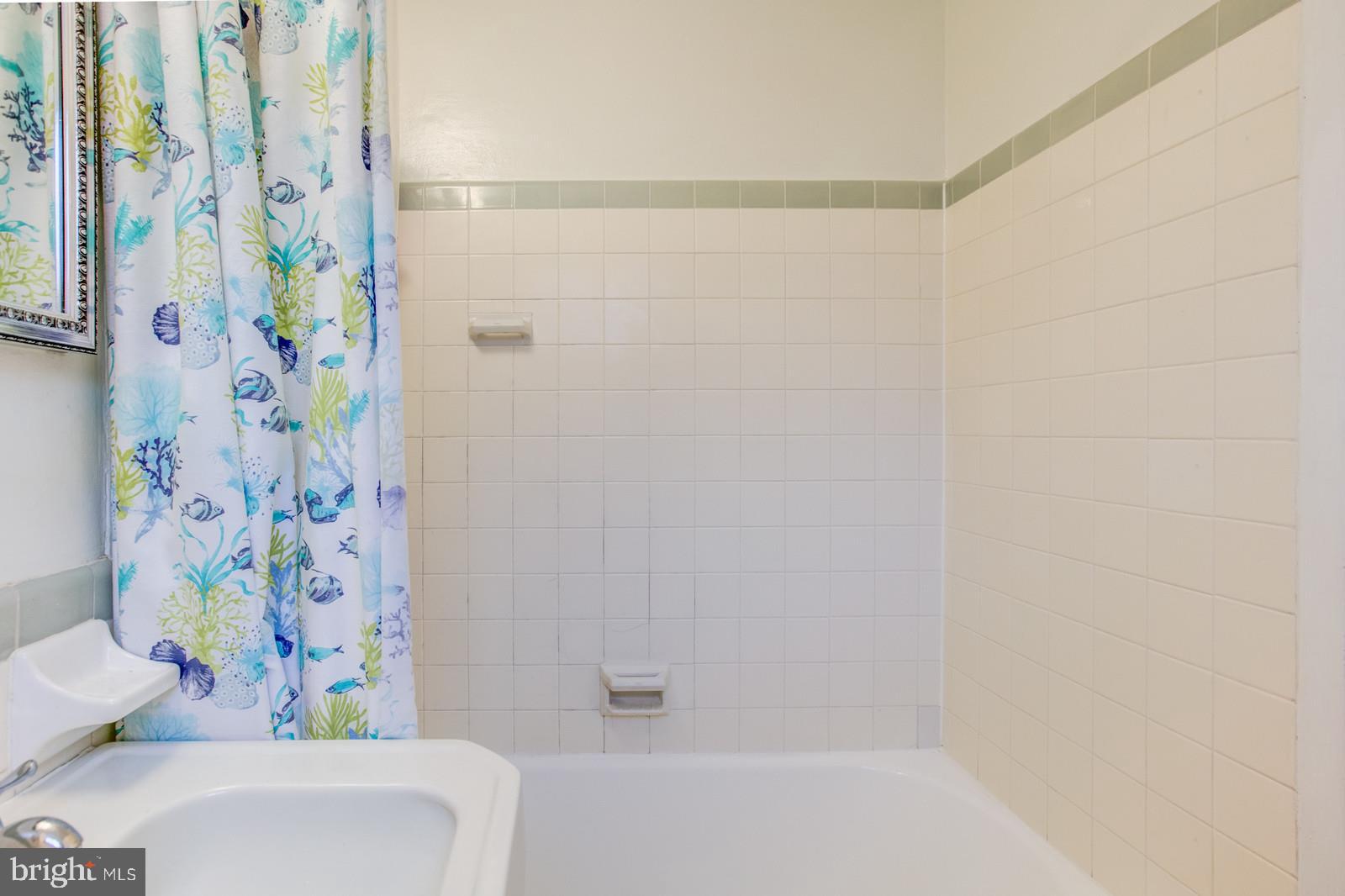 3630 Gunston Road Alexandria, VA 22302 - Photo 24 of 53 Bathroom