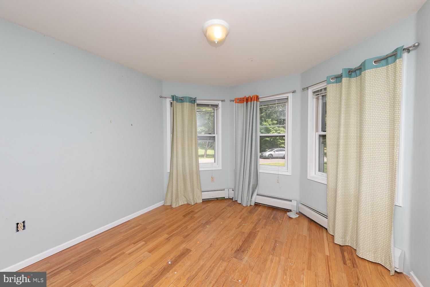 2992 Sycamore Road Huntingdon Valley, PA 19006 - Photo 14 of 26 Bedroom