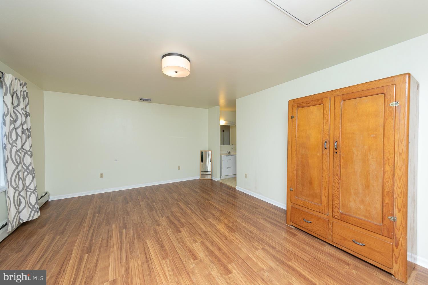2992 Sycamore Road Huntingdon Valley, PA 19006 - Photo 10 of 26 Master Bedroom