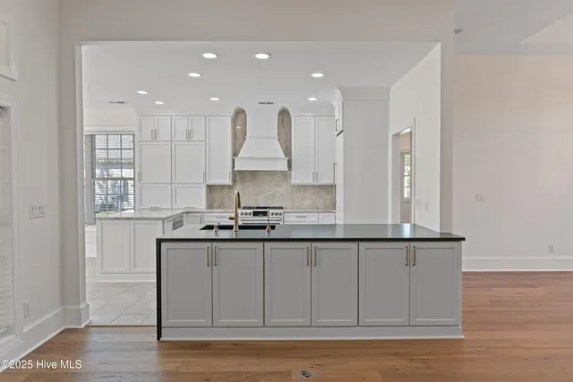 $739,900 | 191 South Middleton Drive Northwest, Calabash, NC 28467