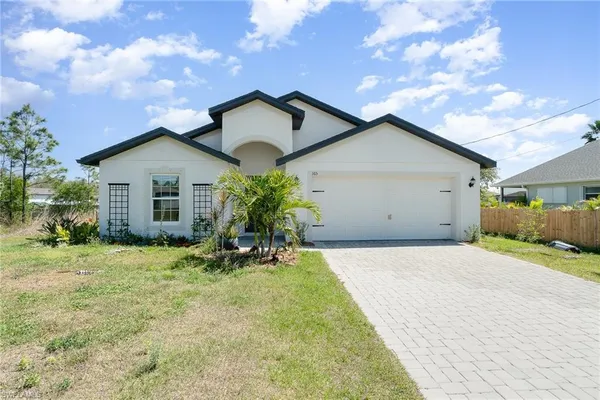 $2,490 | 165 Blackstone Drive, Fort Myers, FL 33913