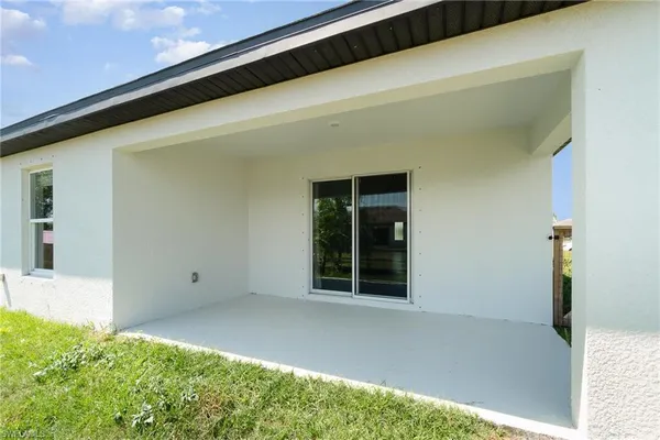 $2,490 | 165 Blackstone Drive, Fort Myers, FL 33913
