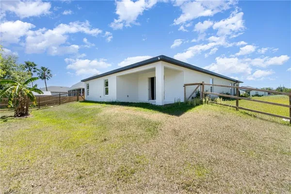 $2,490 | 165 Blackstone Drive, Fort Myers, FL 33913