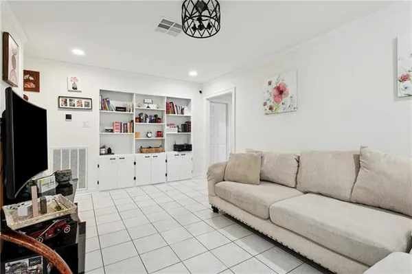 $360,000 | 1420 North Starrett Road, Metairie, LA 70003