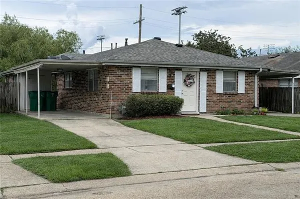 $260,000 | 2601-03 Wytchwood Drive, Metairie, LA 70003