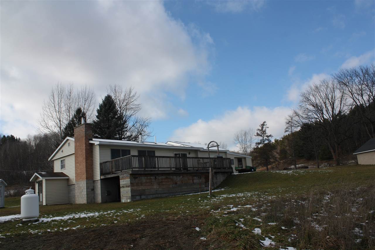 3073 Rennie School Road Traverse City, MI 49685 - Photo 3 of 33 1826096-2.JPG