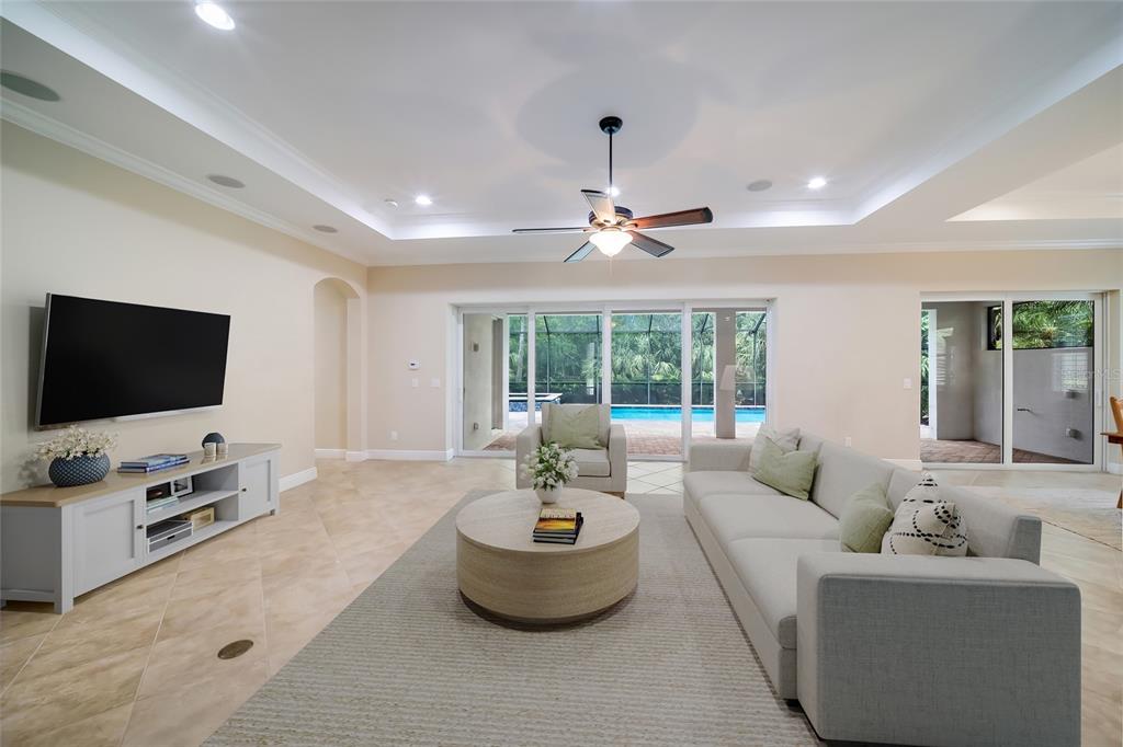 921 Riverscape Street Bradenton, FL 34208 - Photo 7 of 88 Gallery Image 7