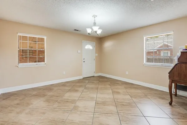 $292,500 | 122 Warwick Street, Laplace, LA 70068