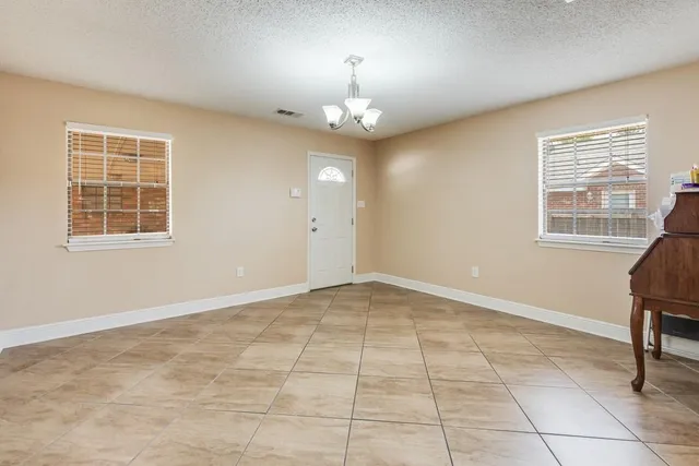 $292,500 | 122 Warwick Street, Laplace, LA 70068