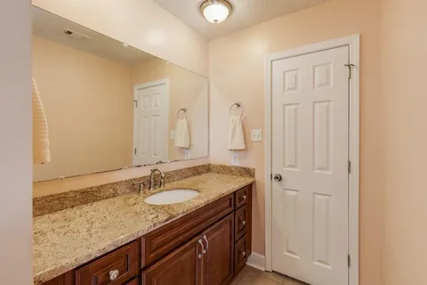 $292,500 | 122 Warwick Street, Laplace, LA 70068