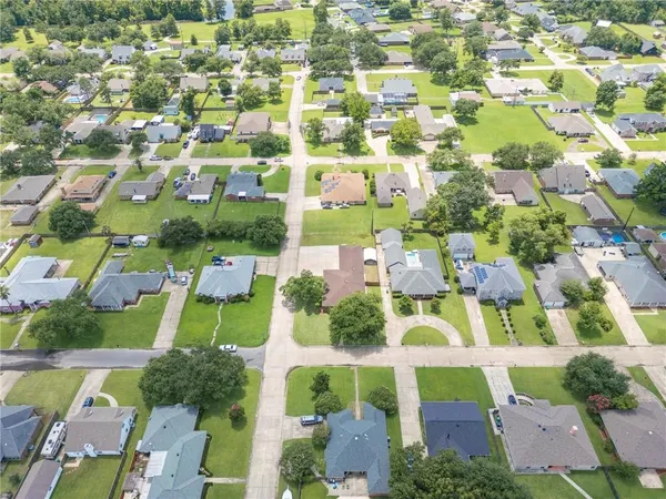 $292,500 | 122 Warwick Street, Laplace, LA 70068