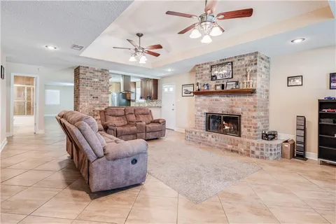 $292,500 | 122 Warwick Street, Laplace, LA 70068