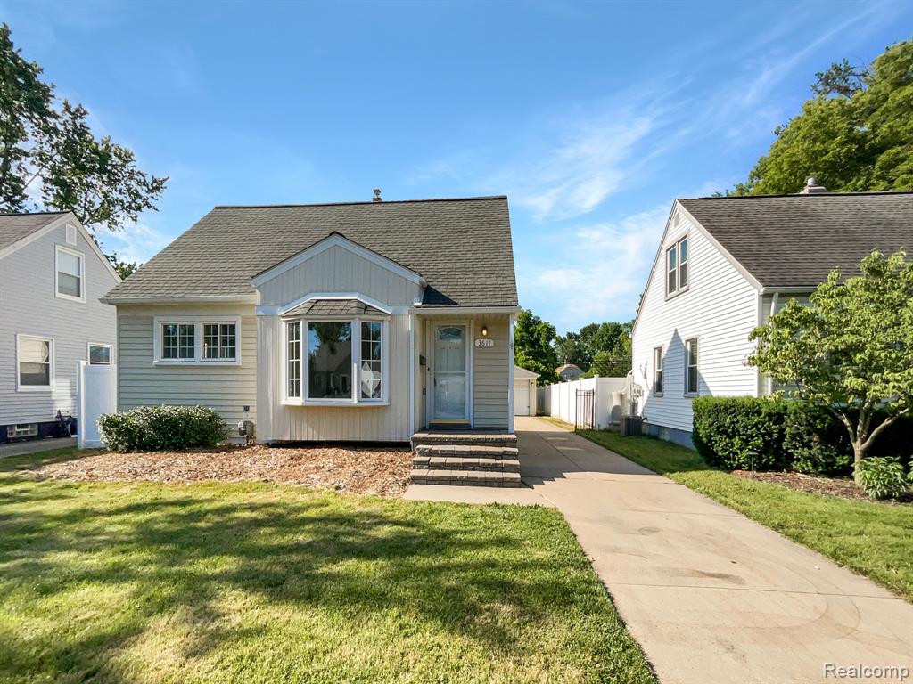 3611 Normandy Road Royal Oak, MI 48073 - Photo 1 of 14