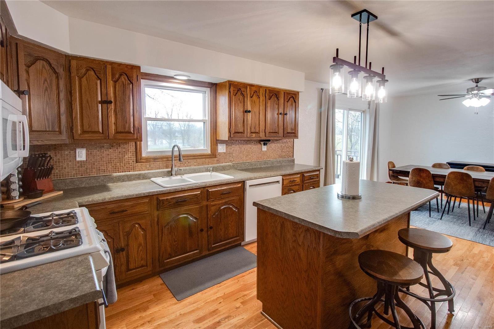 6221 Manix Road Edwardsville, IL 62025 - Photo 21 of 70 Gallery Image 21