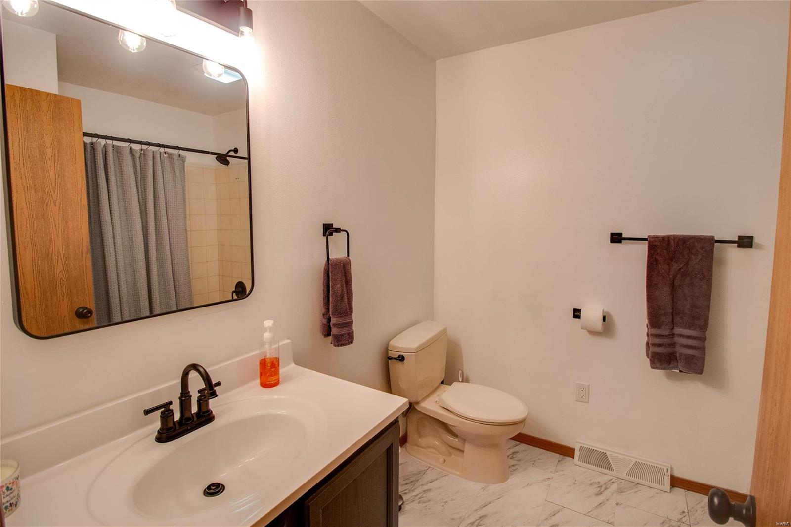 6221 Manix Road Edwardsville, IL 62025 - Photo 28 of 70 Gallery Image 28