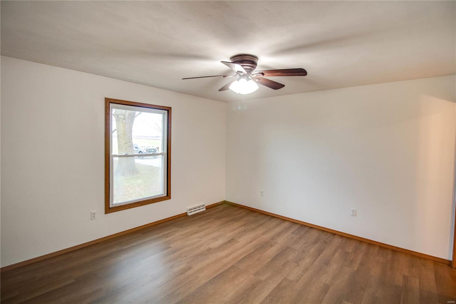 6221 Manix Road Edwardsville, IL 62025 - Photo 33 of 70 Gallery Image 33