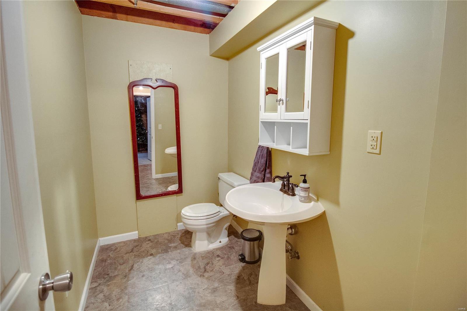 6221 Manix Road Edwardsville, IL 62025 - Photo 45 of 70 Gallery Image 45