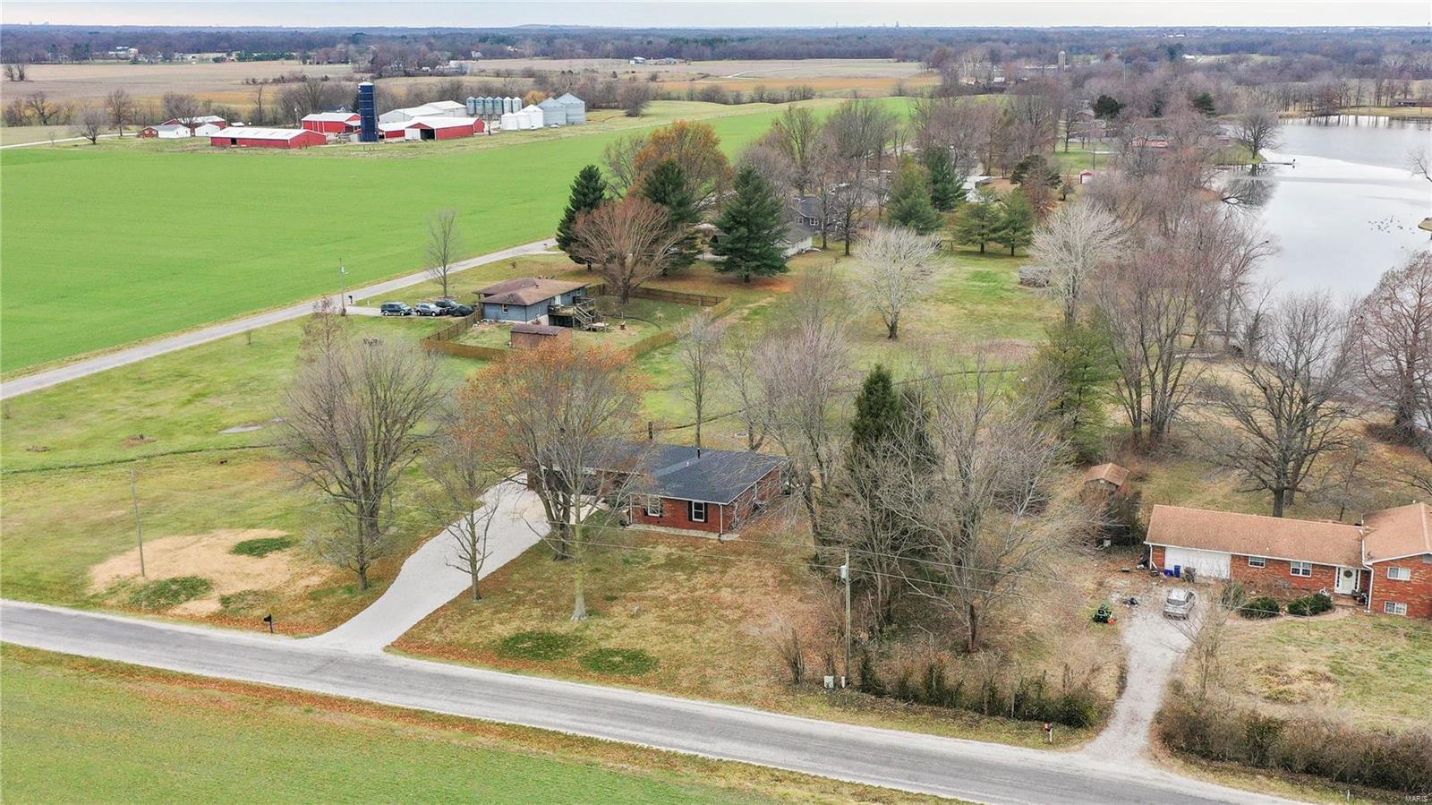 6221 Manix Road Edwardsville, IL 62025 - Photo 6 of 70 Gallery Image 6