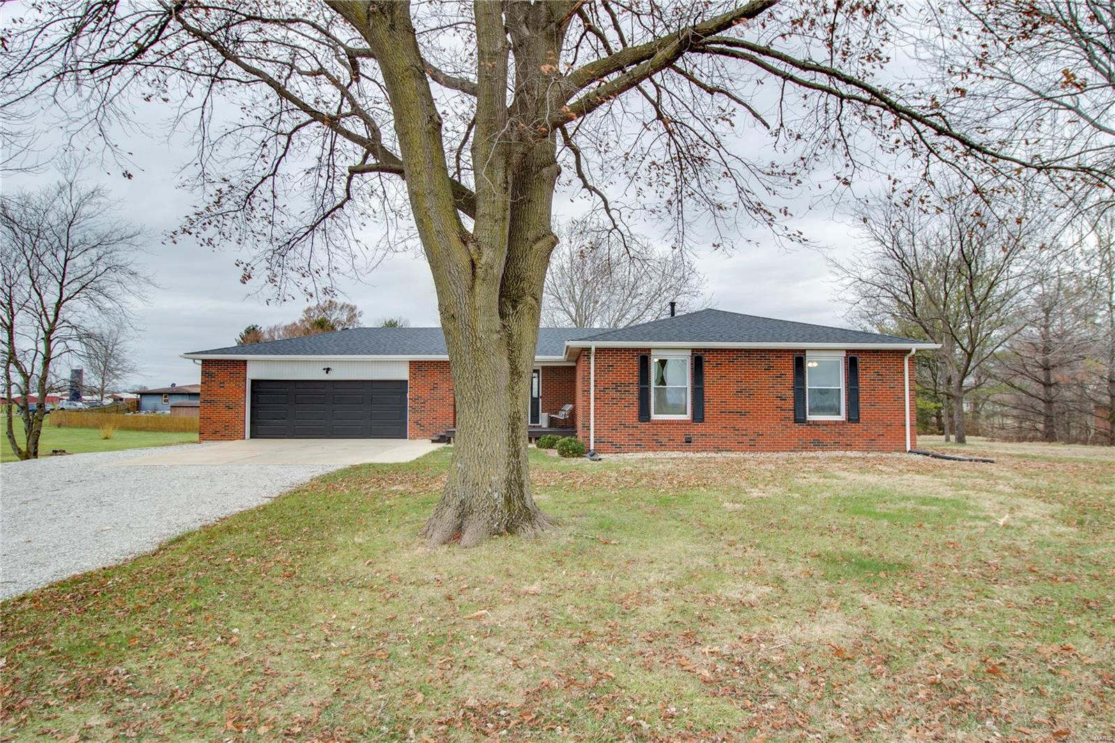 6221 Manix Road Edwardsville, IL 62025 - Photo 8 of 70 Gallery Image 8