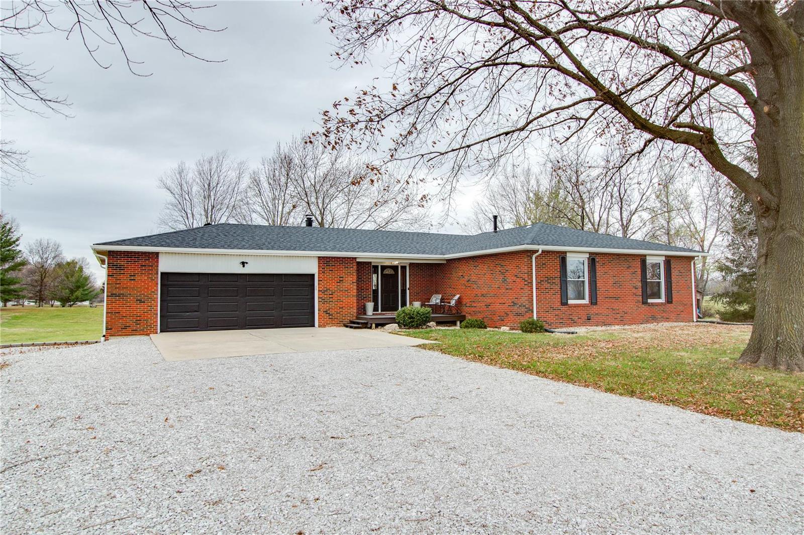 6221 Manix Road Edwardsville, IL 62025 - Photo 10 of 70 Gallery Image 10