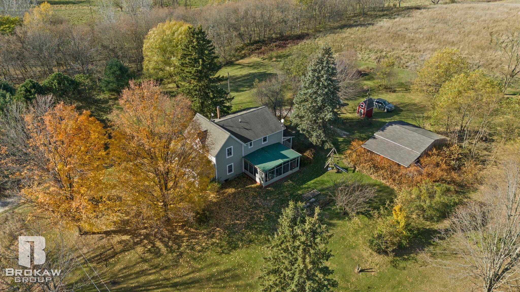12411 Green Road Goodrich, MI 48438 - Photo 10 of 61 50159682-a33ee6a4-7597-4f0b-b075-7be3060809eb.JPG