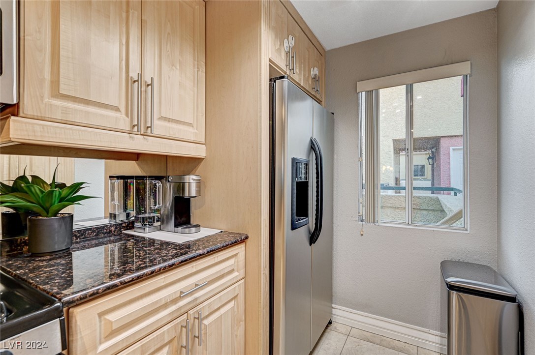 210 East Flamingo Road, Unit 413 Las Vegas, NV 89169 - Photo 16 of 72 Granite Countertops