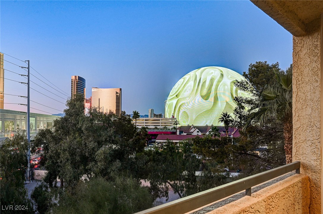 210 East Flamingo Road, Unit 413 Las Vegas, NV 89169 - Photo 36 of 72 Gallery Image 36