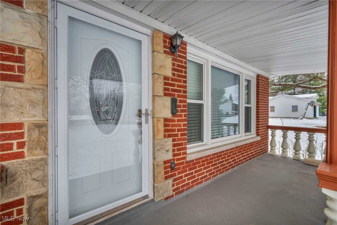 12976 West Pleasant Valley Road Cleveland, OH 44130 - Photo 3 of 47 Gallery Image 3
