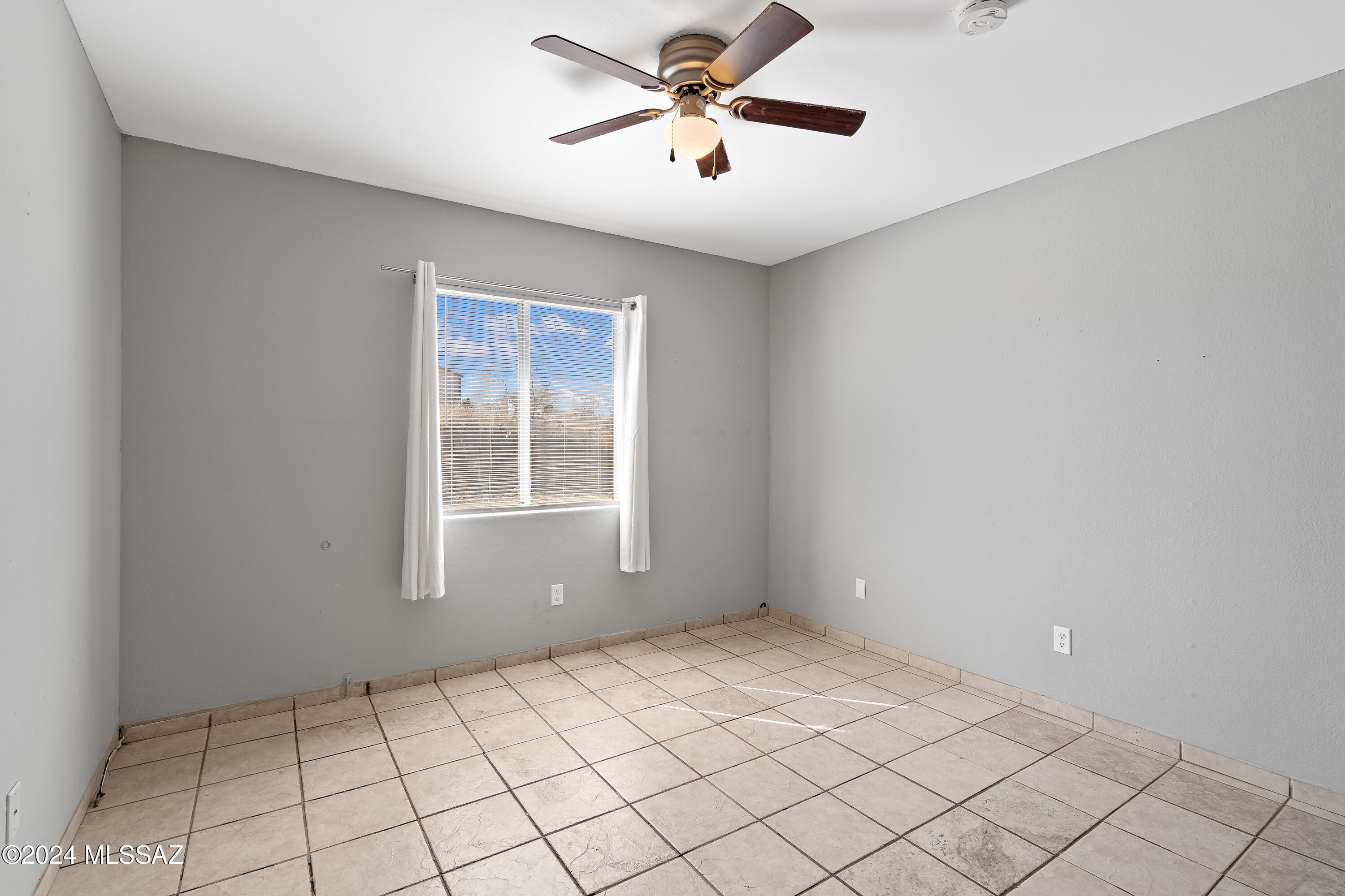 914 Mura Lane Rio Rico, AZ 85648 - Photo 9 of 22