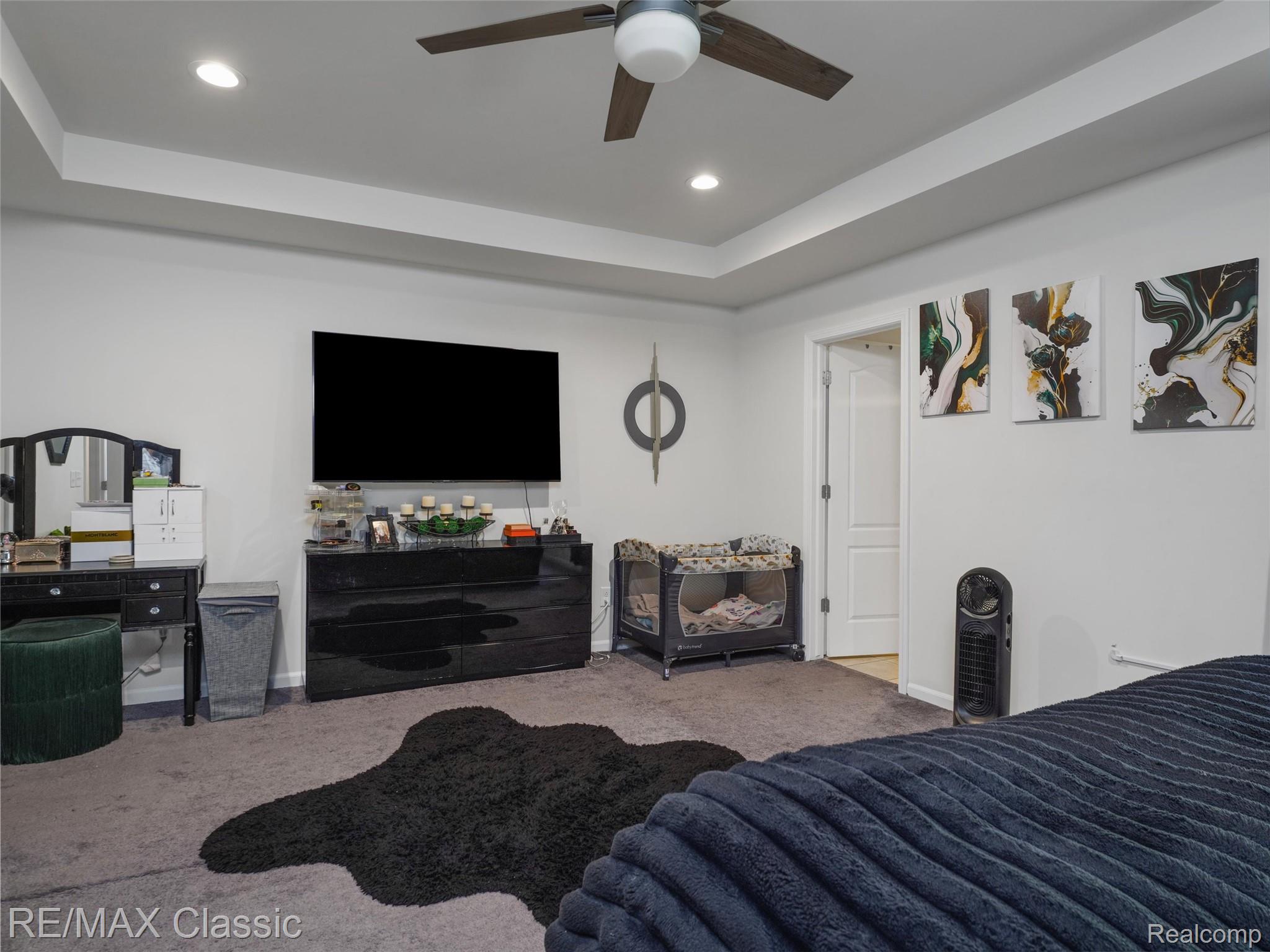 24869 Ivy Road Novi, MI 48375 - Photo 13 of 31 Primary Suite w/Tray Ceiling