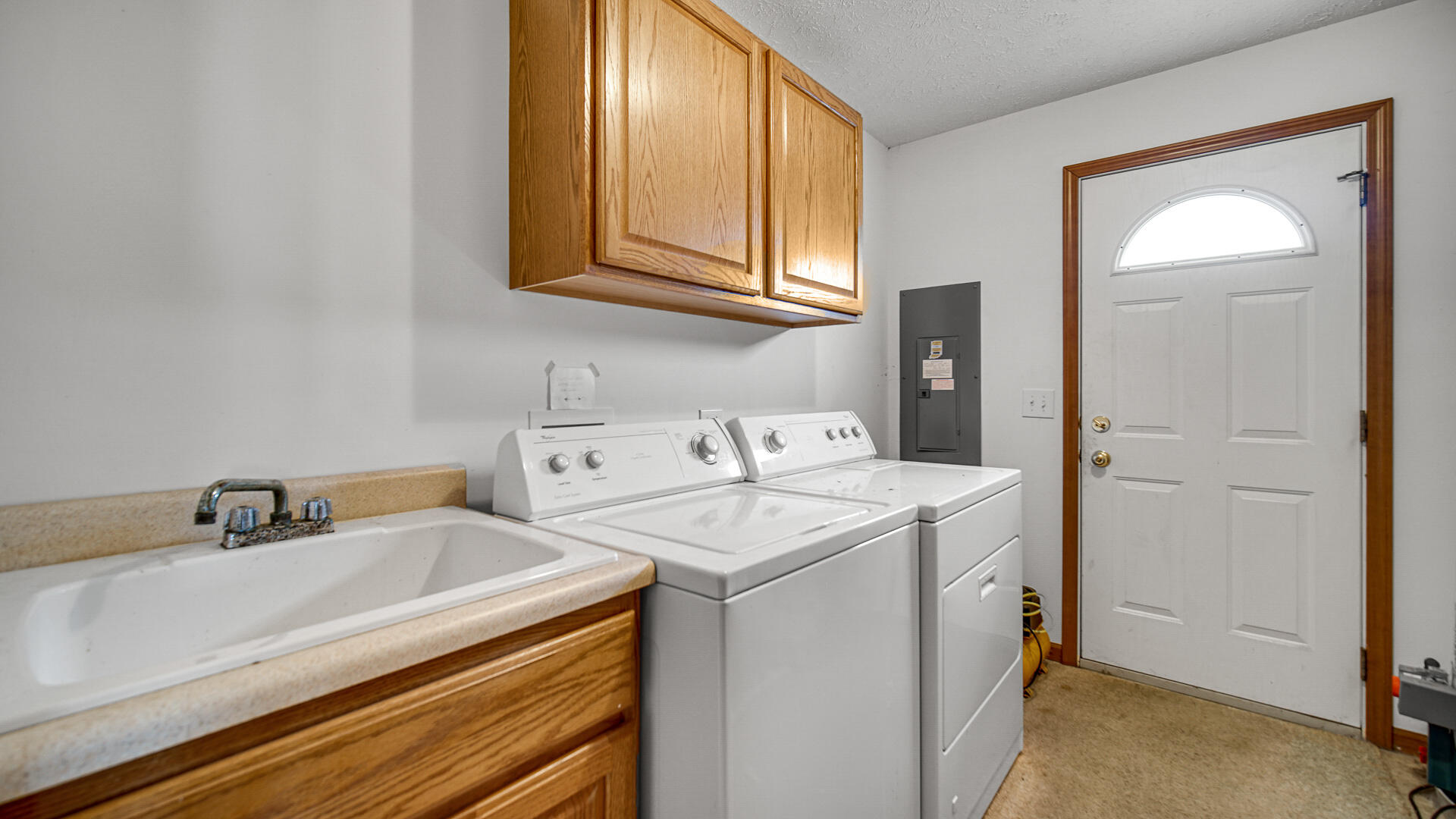 4472 South County Road 210 Knox, IN 46534 - Photo 17 of 30 a utility room with dryer and washer