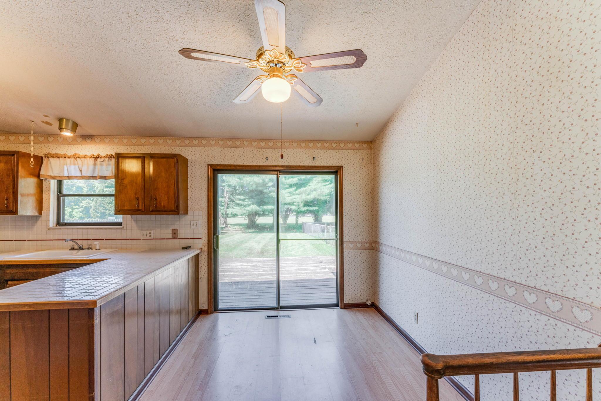 1169 James Road Newark, OH 43055 - Photo 17 of 46 24-web-or-mls-1169-james-rd